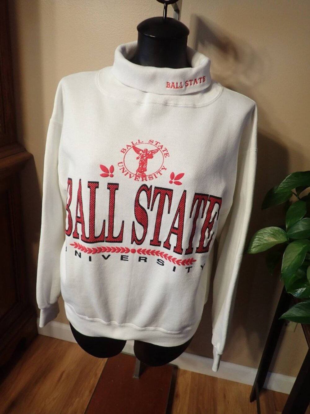 Vintage Ball State University Cardinals Turtle Neck Sweatshirt Size M Wolf & Son
